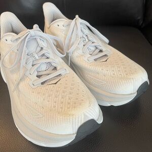 NEW HOKA Women's Clifton 9 Running Sneakers